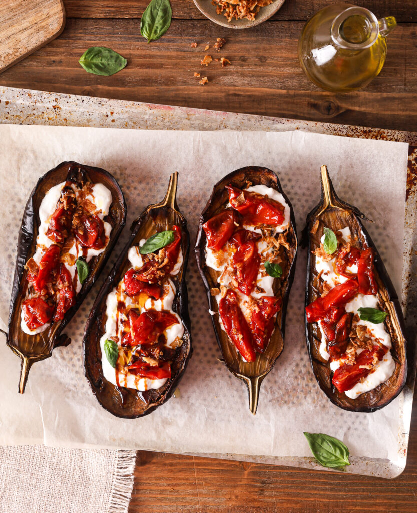 Aubergines à la stracciatella et aux tomates